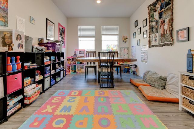 3209 Elk Camp Road, Aubrey, TX 76227