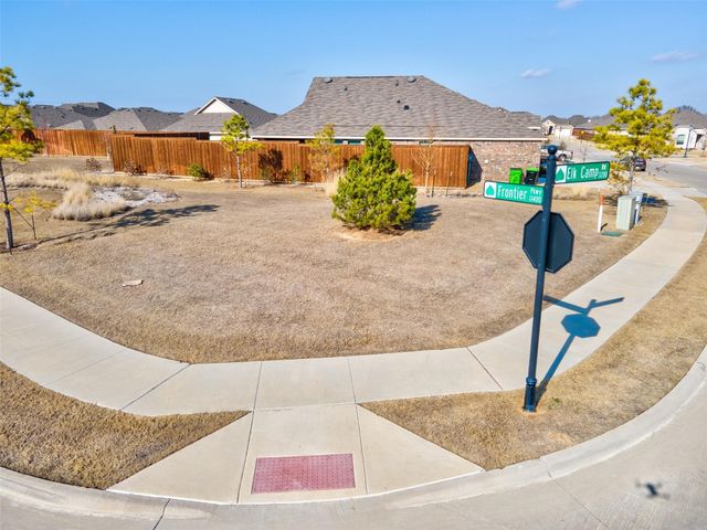 3209 Elk Camp Road, Aubrey, TX 76227