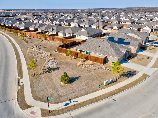 3209 Elk Camp Road, Aubrey, TX 76227