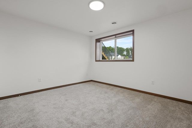 3385 SHAWANO AVENUE, Green Bay, WI 54313