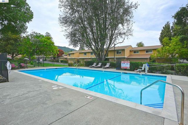 113 Westfield Cir, Danville, CA 94526