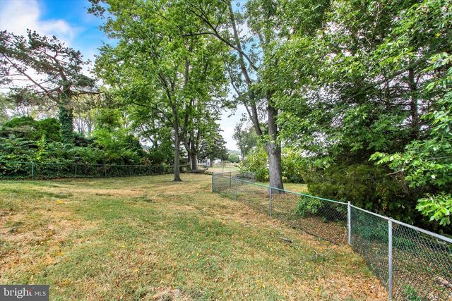 22 RITA MARIE AVE, Littlestown, PA 17340