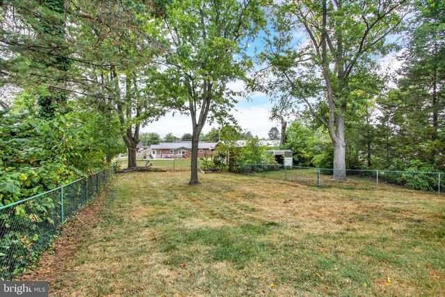22 RITA MARIE AVE, Littlestown, PA 17340