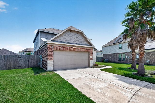 2702 Modano Court, Fresno, TX 77545