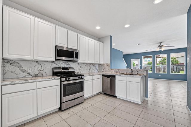2702 Modano Court, Fresno, TX 77545
