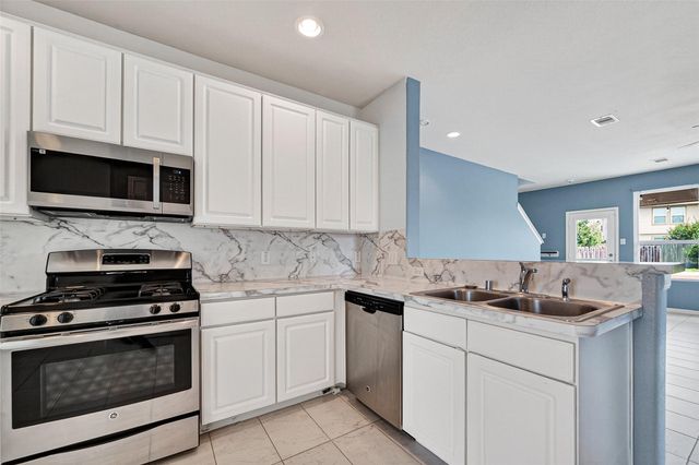 2702 Modano Court, Fresno, TX 77545
