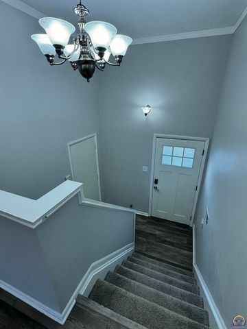 3036 SW Boswell AVE, Topeka, KS 66611