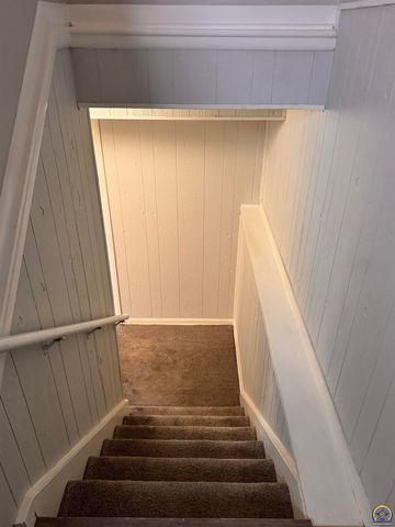 3036 SW Boswell AVE, Topeka, KS 66611