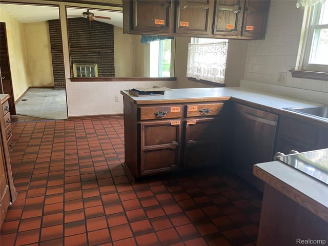 2626 Gemini Drive, Orion Charter Township, MI 48360
