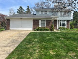 2626 Gemini Drive, Orion Charter Township, MI 48360