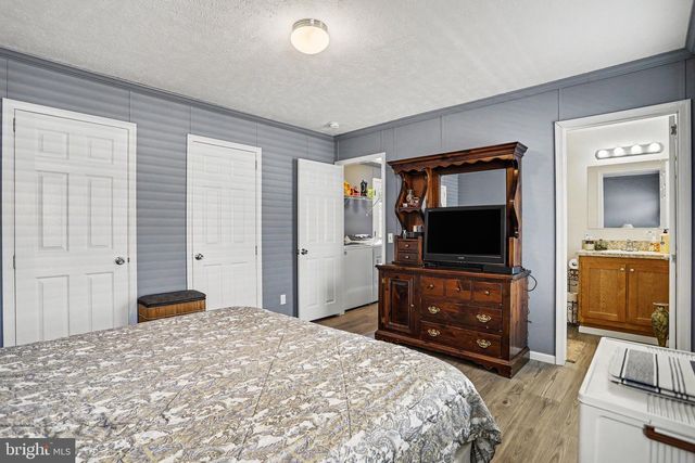 208 TINA LN, New Holland, PA 17557