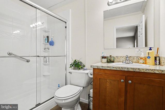 208 TINA LN, New Holland, PA 17557