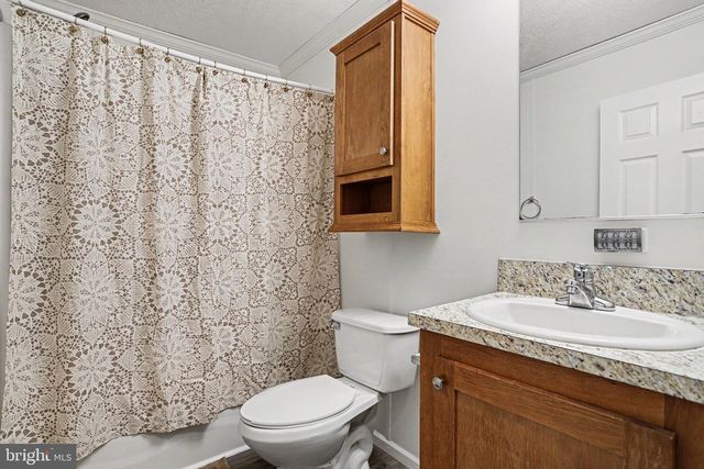 208 TINA LN, New Holland, PA 17557