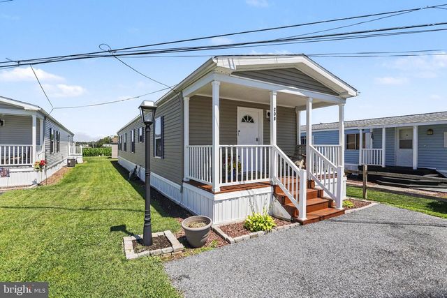 208 TINA LN, New Holland, PA 17557