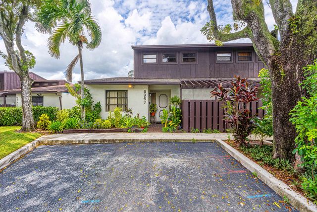 6967 SW 40TH Street 5-R, Miramar, FL 33023