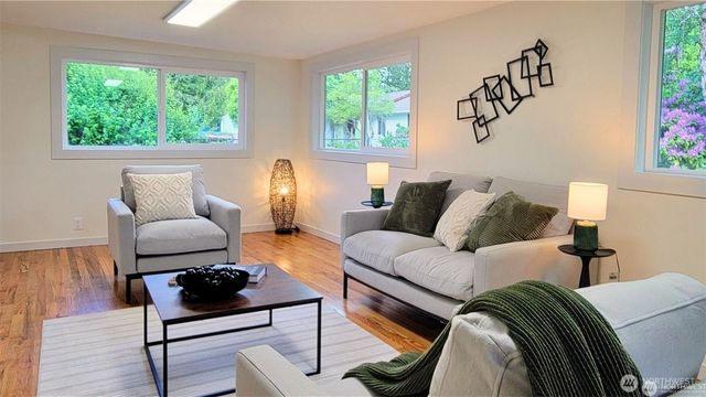 11801 28th Avenue E, Tacoma, WA 98445