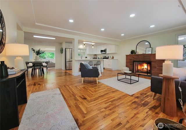 11801 28th Avenue E, Tacoma, WA 98445