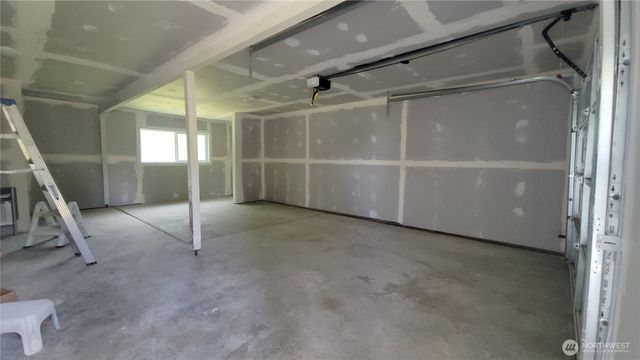 11801 28th Avenue E, Tacoma, WA 98445
