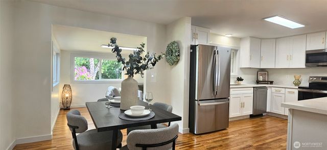 11801 28th Avenue E, Tacoma, WA 98445