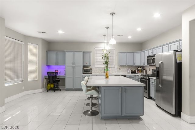 165 Honors Course Drive, Las Vegas, NV 89148