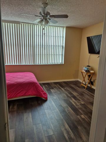 7321 NW 18th Street 105, Margate, FL 33063