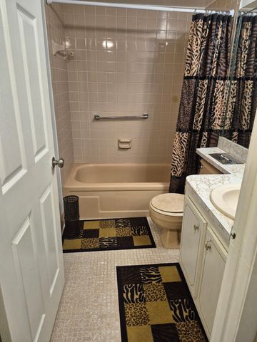 7321 NW 18th Street 105, Margate, FL 33063