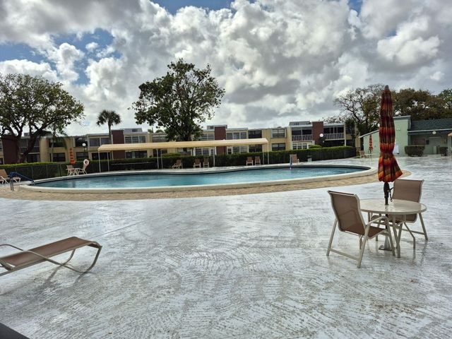 7321 NW 18th Street 105, Margate, FL 33063