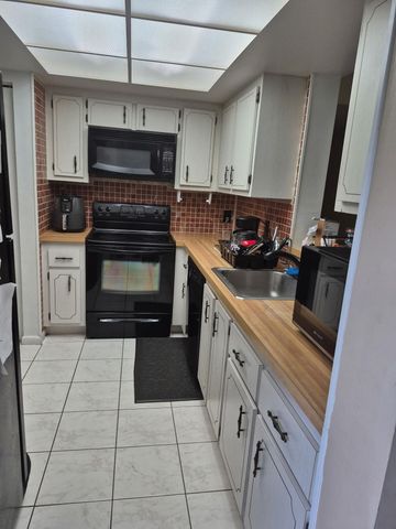 7321 NW 18th Street 105, Margate, FL 33063