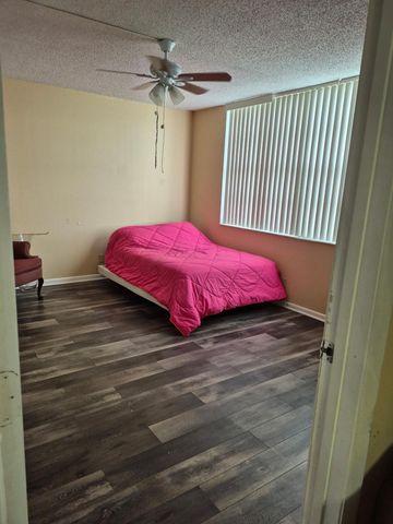 7321 NW 18th Street 105, Margate, FL 33063