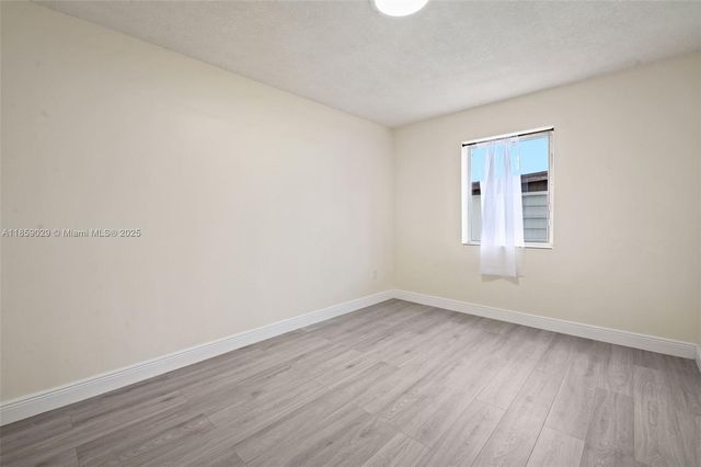 6221 NW 37th Ter, Virginia Gardens, FL 33166