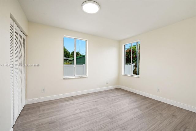 6221 NW 37th Ter, Virginia Gardens, FL 33166