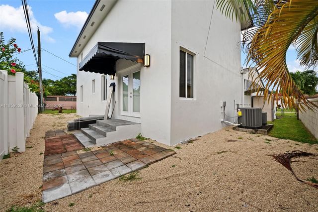 6221 NW 37th Ter, Virginia Gardens, FL 33166