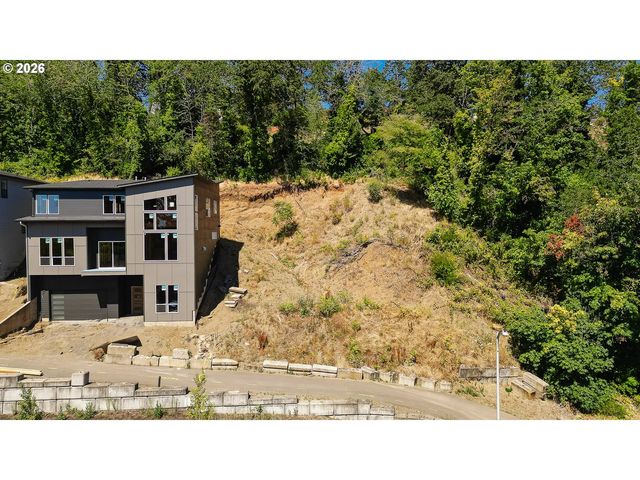 3828 EDGEWOOD Dr, Vancouver, WA 98661