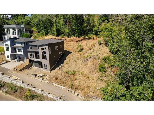 3828 EDGEWOOD Dr, Vancouver, WA 98661