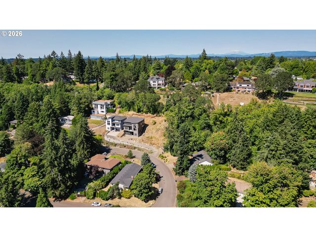 3828 EDGEWOOD Dr, Vancouver, WA 98661