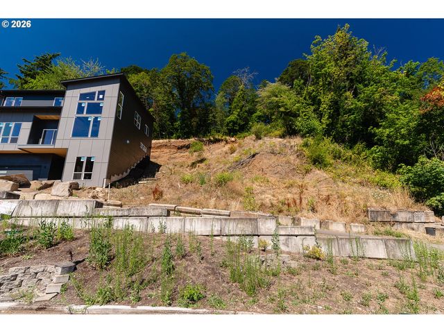 3828 EDGEWOOD Dr, Vancouver, WA 98661