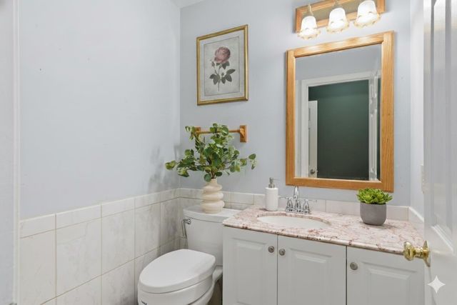 240 North Brownell Road, Williston, VT 05495