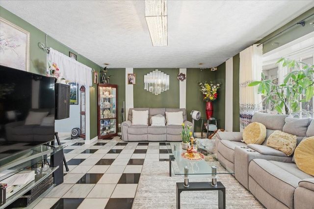 240 North Brownell Road, Williston, VT 05495