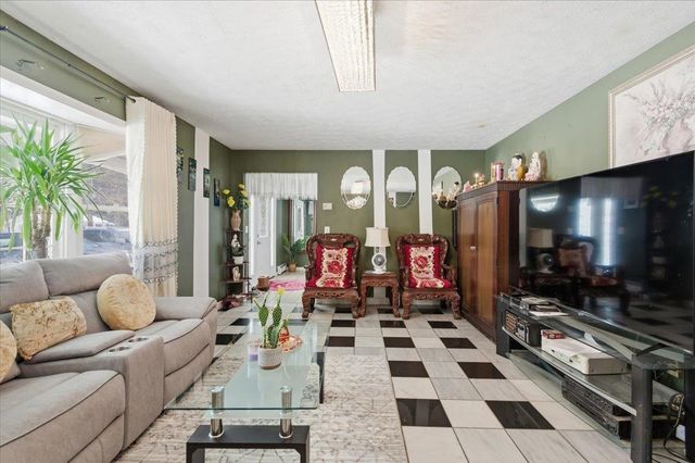 240 North Brownell Road, Williston, VT 05495