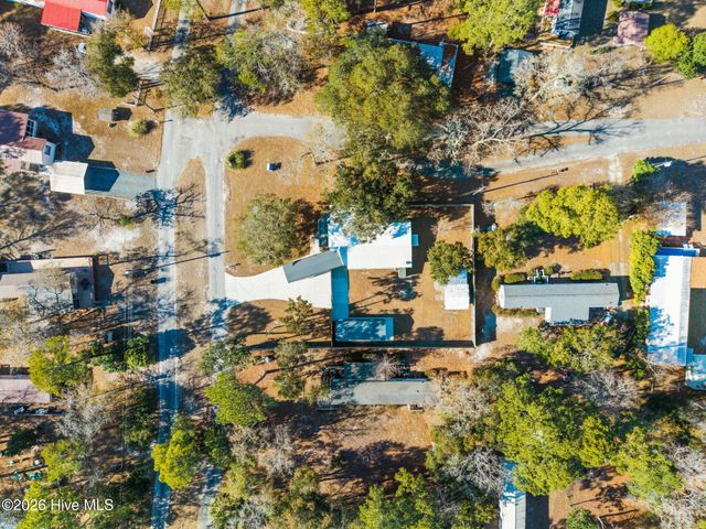 182 Lake Drive SW, Supply, NC 28462