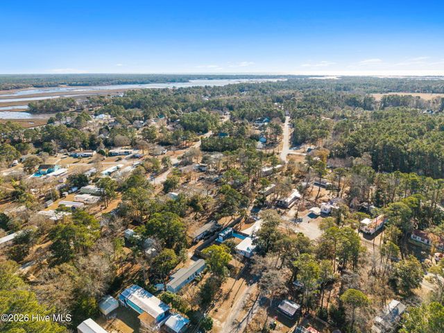 182 Lake Drive SW, Supply, NC 28462