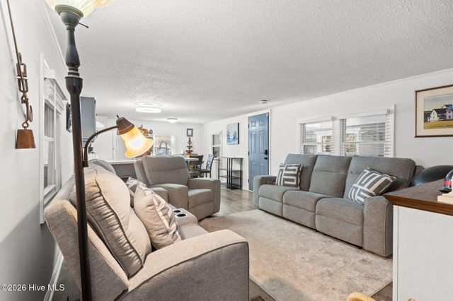 182 Lake Drive SW, Supply, NC 28462