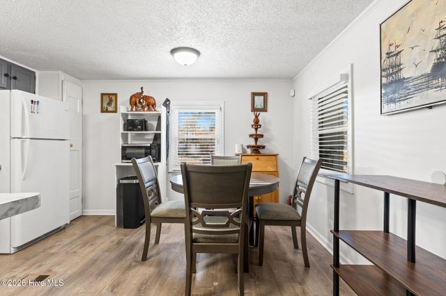 182 Lake Drive SW, Supply, NC 28462