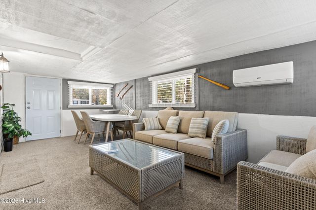 182 Lake Drive SW, Supply, NC 28462