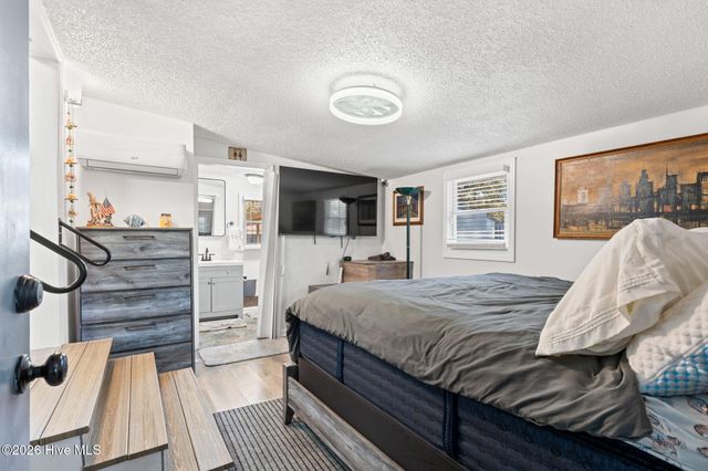 182 Lake Drive SW, Supply, NC 28462