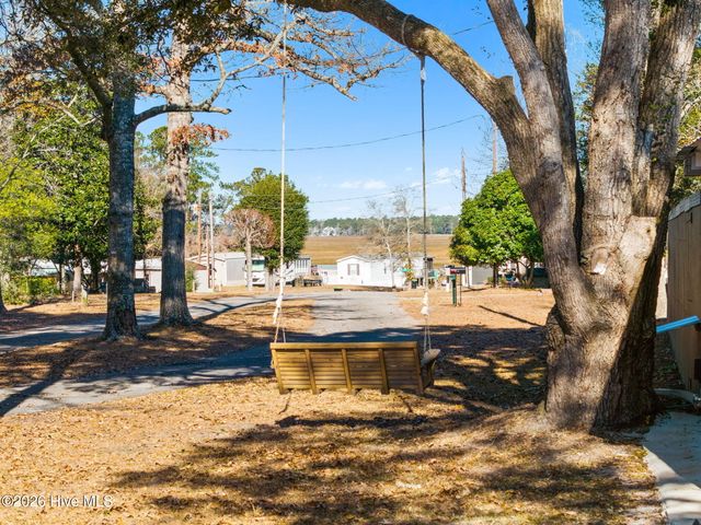 182 Lake Drive SW, Supply, NC 28462