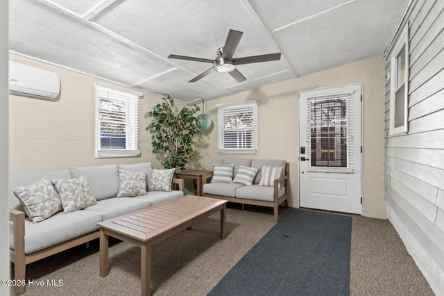 182 Lake Drive SW, Supply, NC 28462