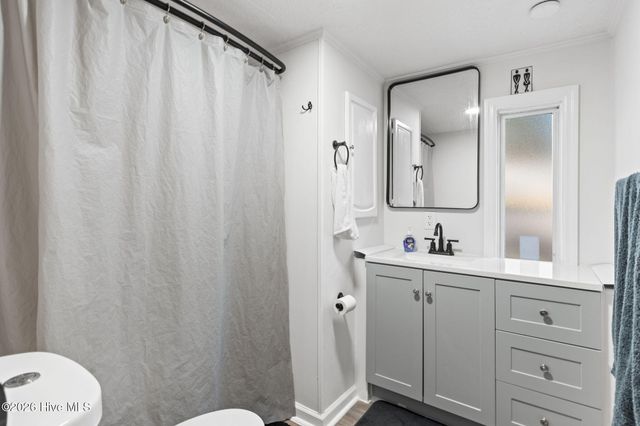 182 Lake Drive SW, Supply, NC 28462