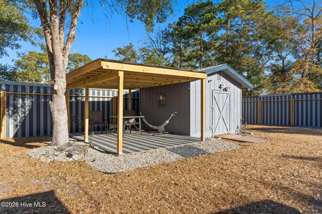 182 Lake Drive SW, Supply, NC 28462