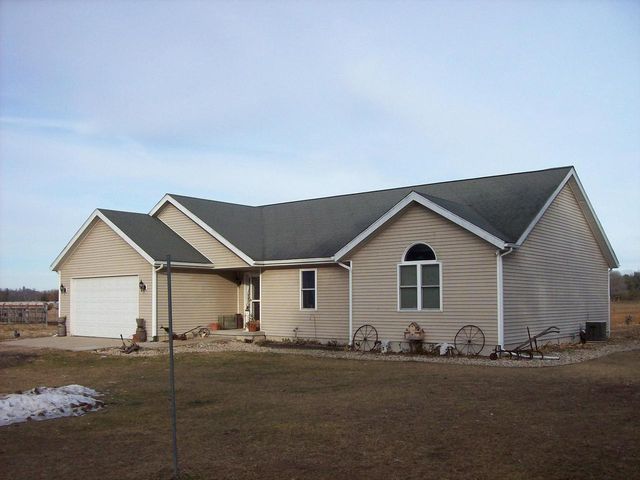 N6702 12th Road, Montello, WI 53949